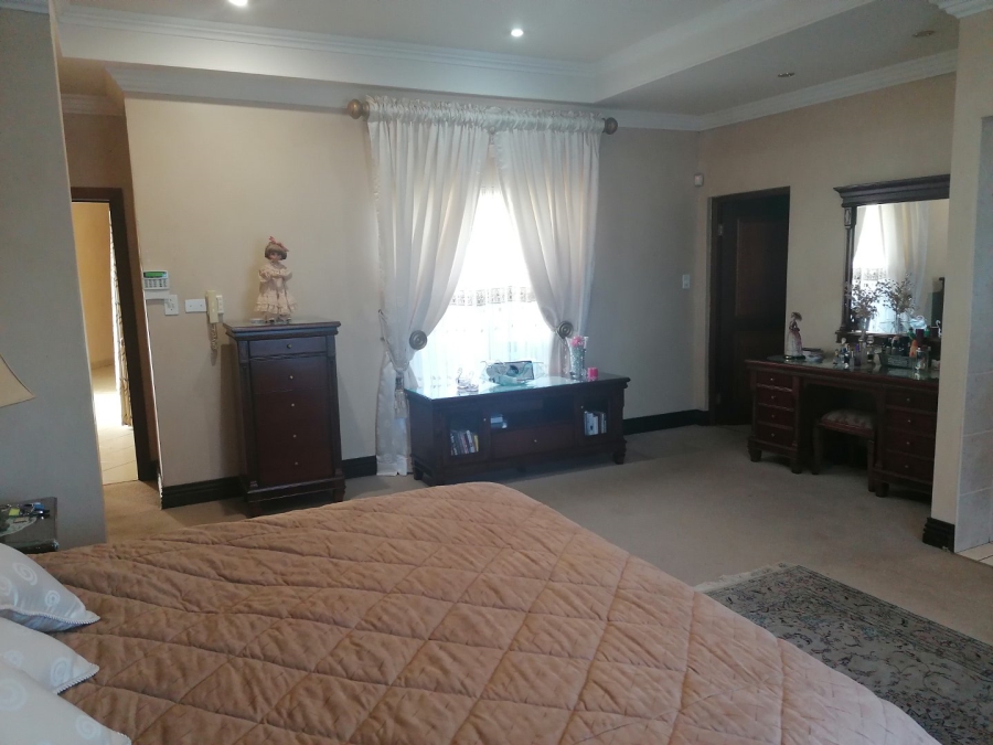 5 Bedroom Property for Sale in Doringkruin North West